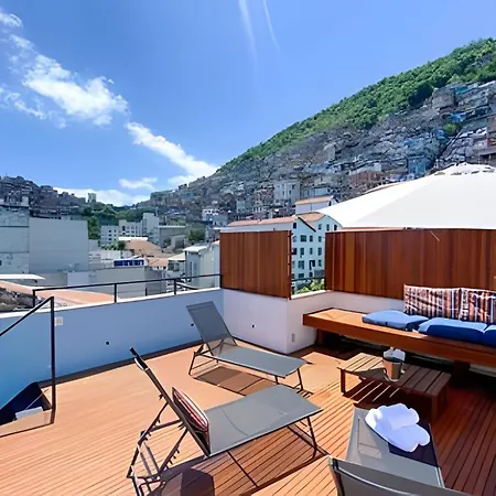 Cobertura Com Deck Para Alugar Ate 8 Pessoas Em Copacabana